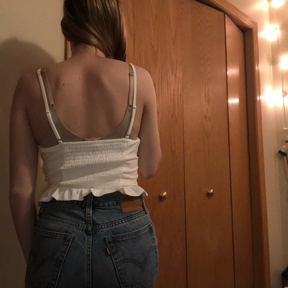 White Buttoned Ruffled Crop Top - Picture 4 of 5